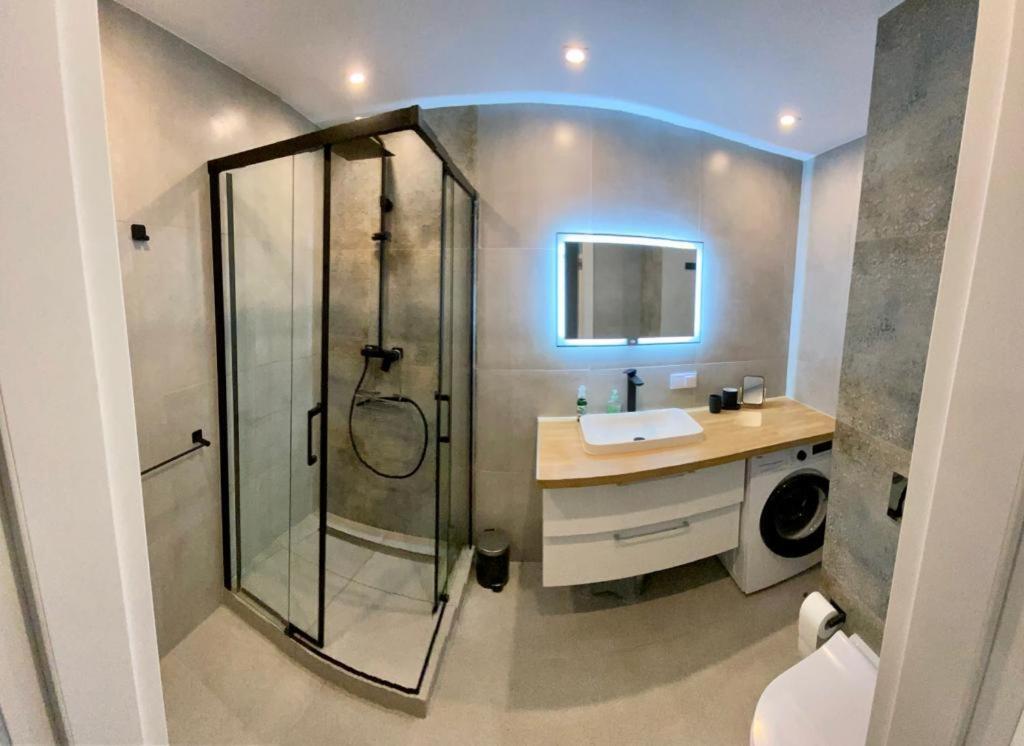 Green Apartament Dziwnow Bagian luar foto