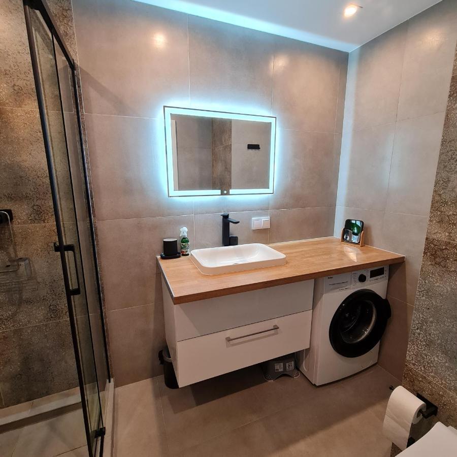 Green Apartament Dziwnow Bagian luar foto